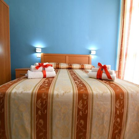International Resort Mondragone Εξωτερικό φωτογραφία