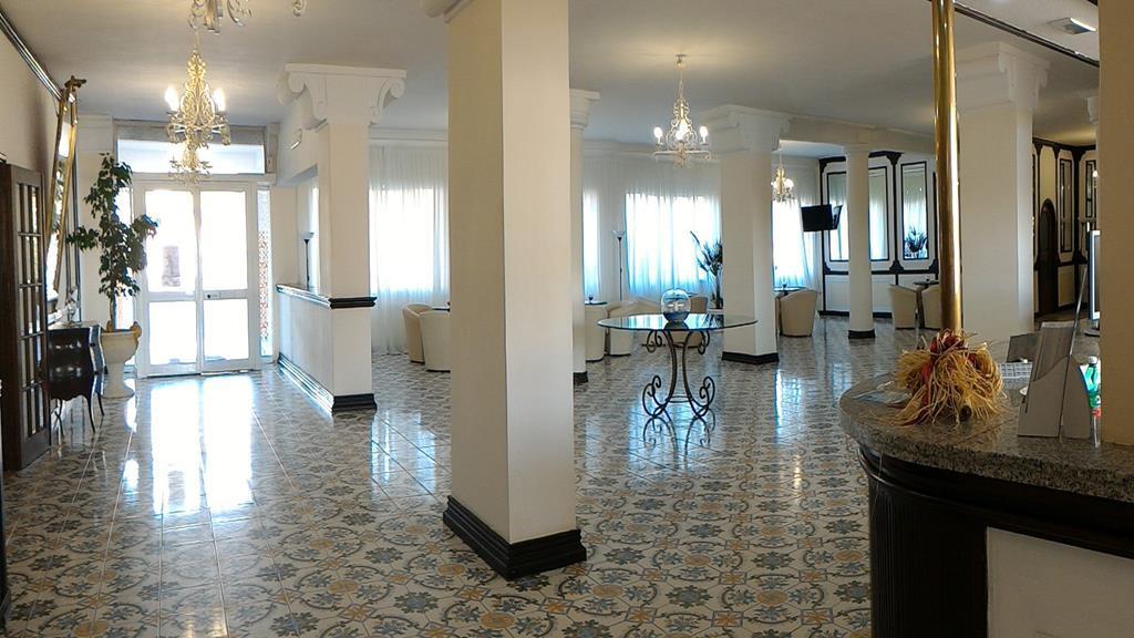 International Resort Mondragone Εξωτερικό φωτογραφία