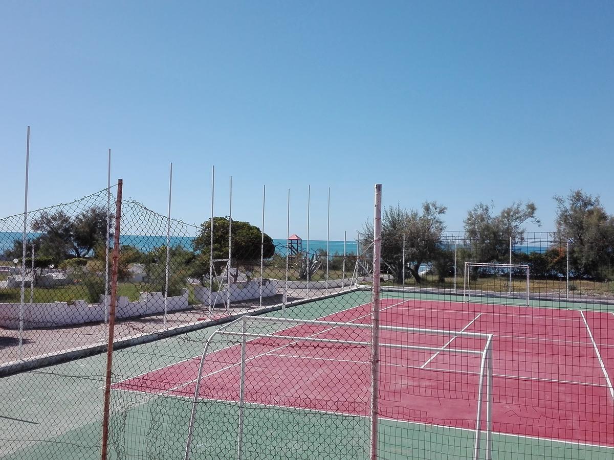 International Resort Mondragone Εξωτερικό φωτογραφία